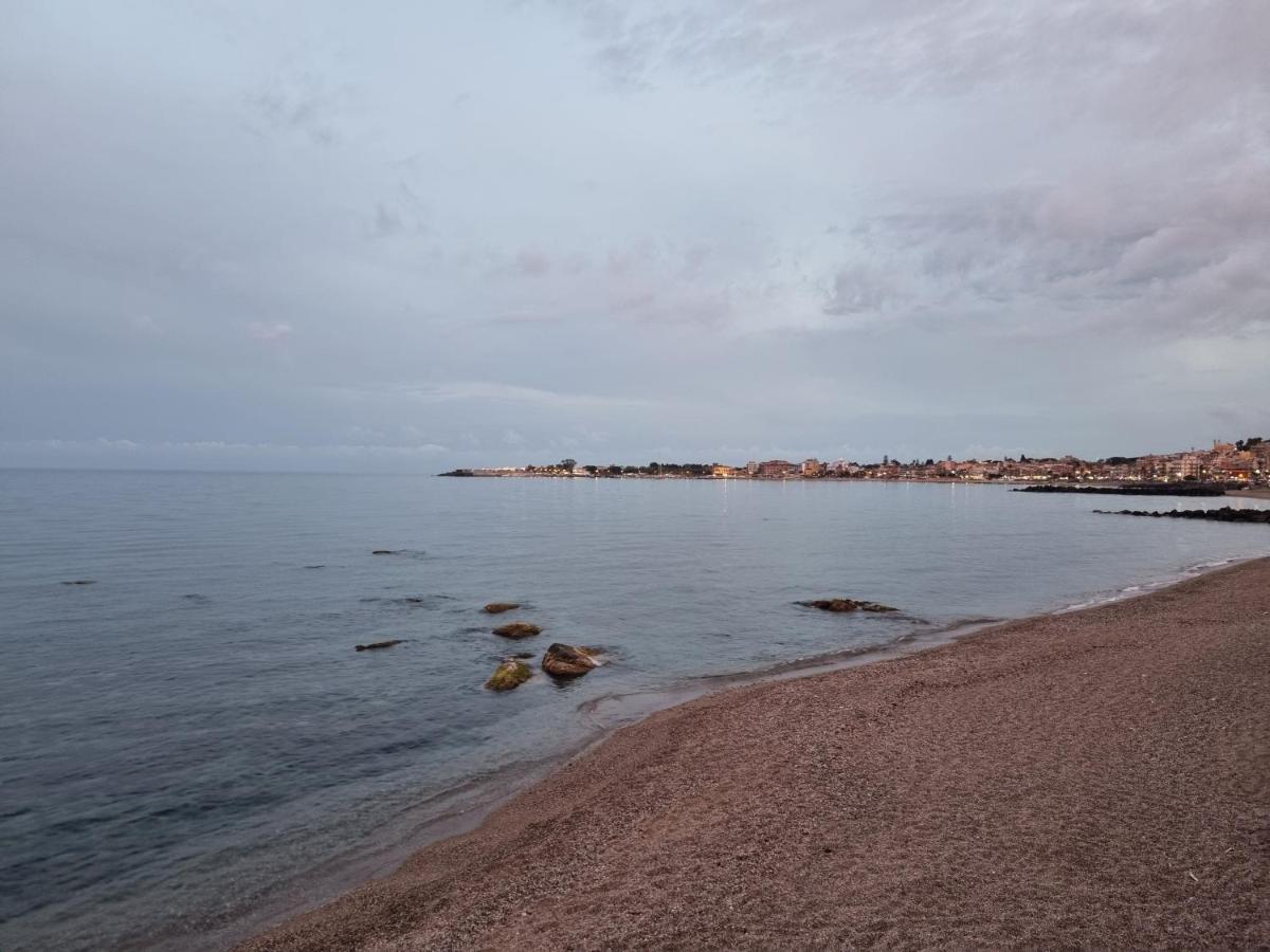 Casa Vacanza Sweet Home Giardini Naxos Exterior photo