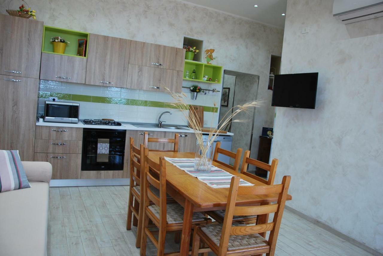 Casa Vacanza Sweet Home Giardini Naxos Exterior photo